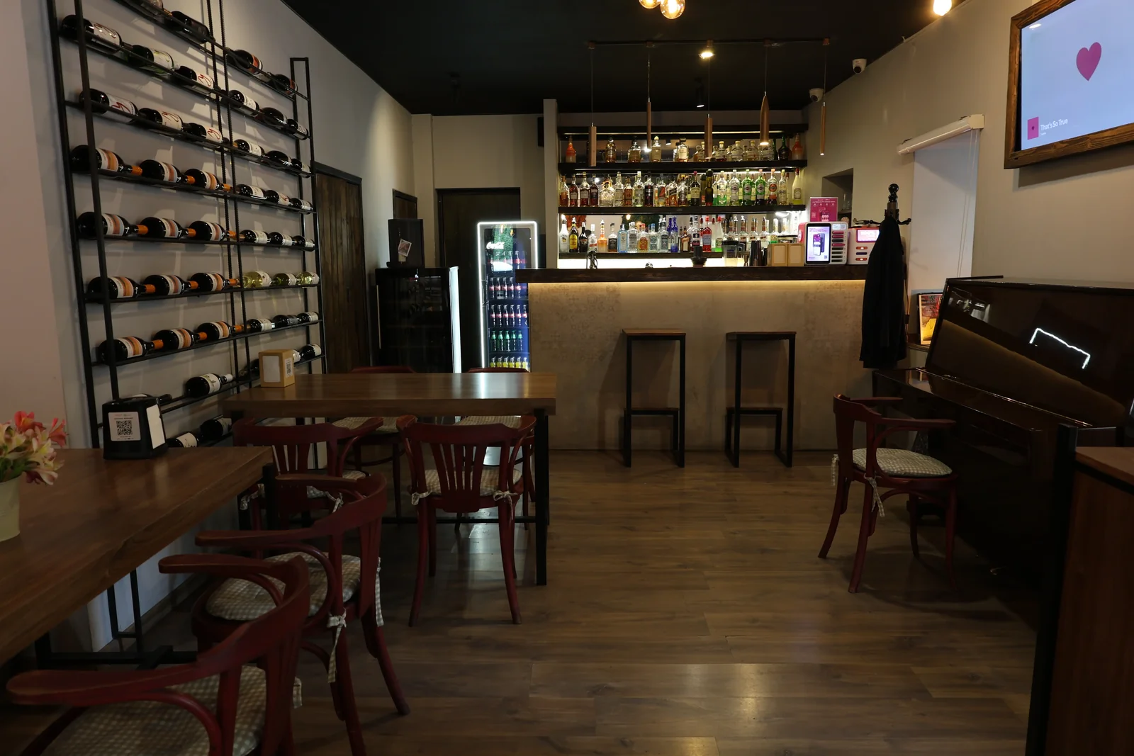 Andrew Kitchen & Bar — bar counter and intimate private dining corner in Yerevan restaurant